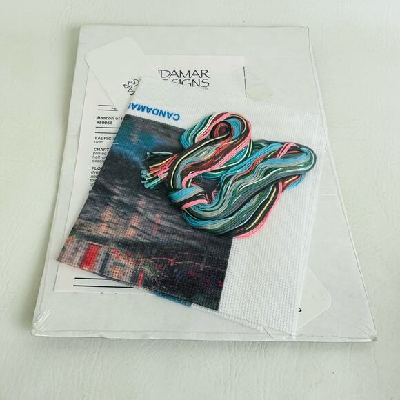 Vintage Thomas Kinkade Beacon Of Hope Embellished Cross Stitch Kit Crafts New - Picture 5 of 5